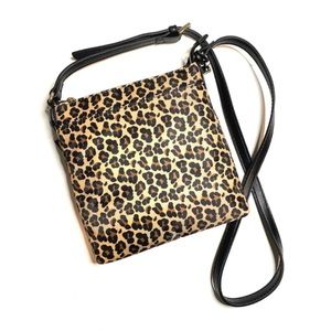 Tommy Hilfiger Cross body Purse Animal Pri…